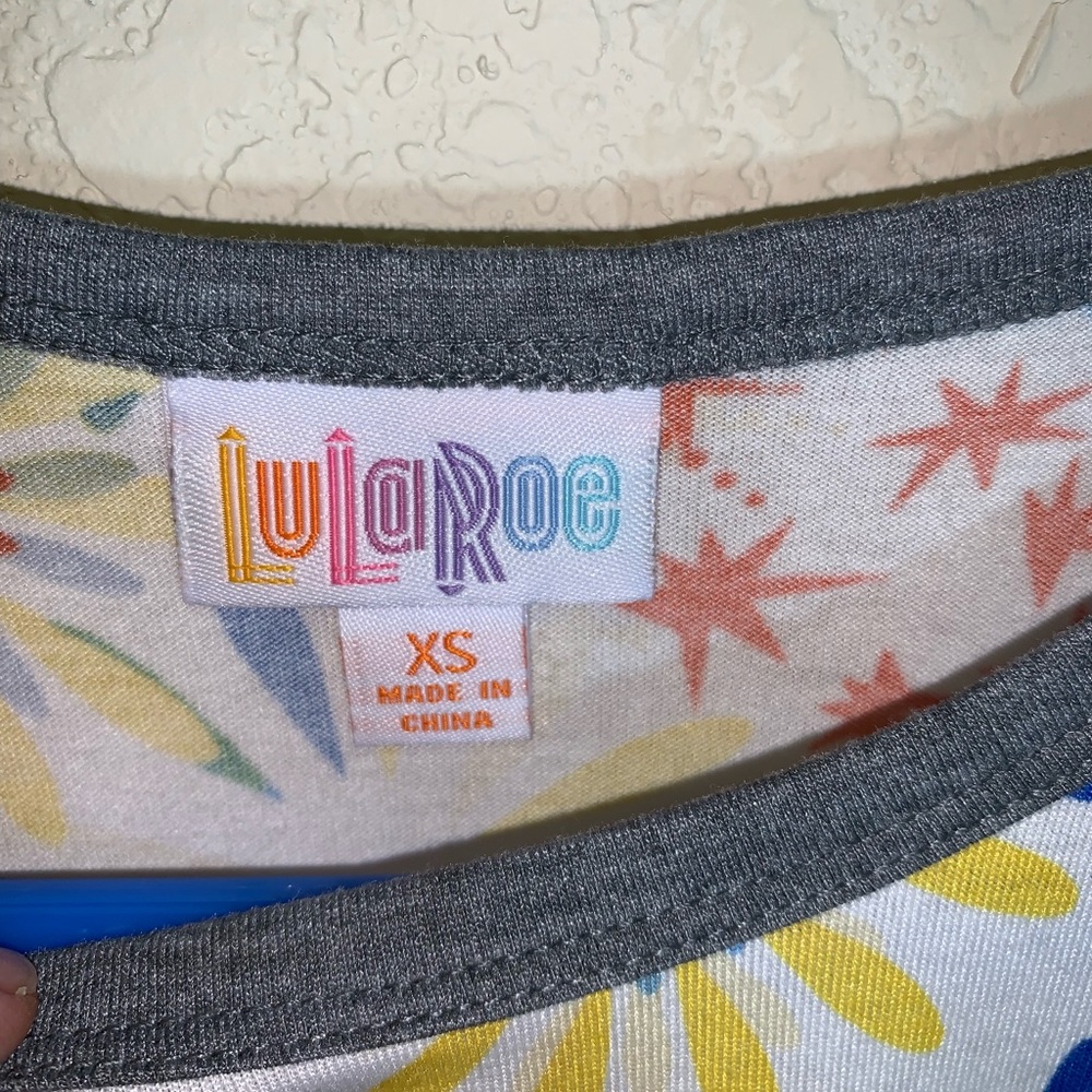LuLaroe Randy firework size XS - Picture 3 of 5